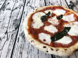 【口コミレビュー】PIZZA REVO(ピザレボ)の人気No.1冷凍ピザ「極☆マルゲリータ」