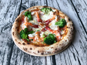 【レビュー】森山ナポリの人気冷凍ピザ「海老とブロッコリー」はプリプリ海老が魅力♪口コミ評判も