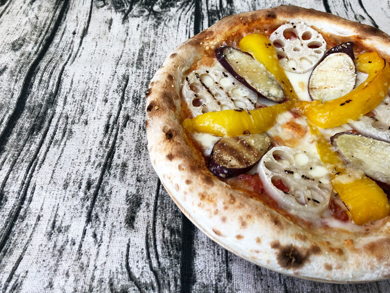 【レビュー】森山ナポリの冷凍ピザ「塩麹加賀野菜ピザ」を取り寄せ！口コミ・評判も