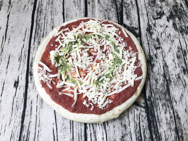 冷凍されたイオンの冷凍ピザ「トップバリュー マルゲリータピザ」