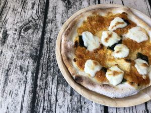 【口コミレビュー】薪窯ナポリピザ フォンターナの「マルゲリータブッファラ」