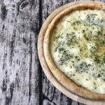 【口コミレビュー】プティ・ギャルソンの「6種の贅沢チーズピザ」チーズ好きなら必食