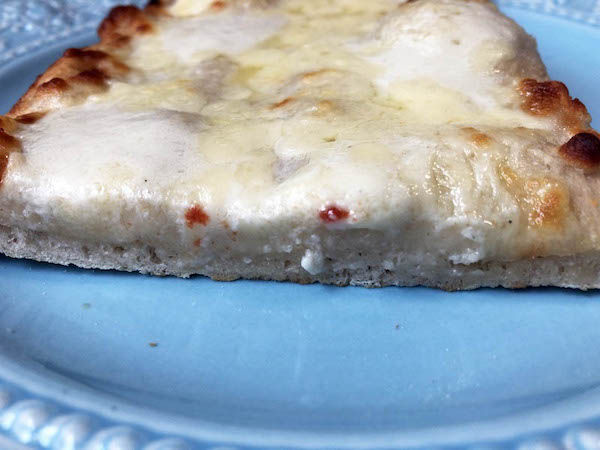 SVILAの業務用冷凍ピザ「４種のチーズピザ」