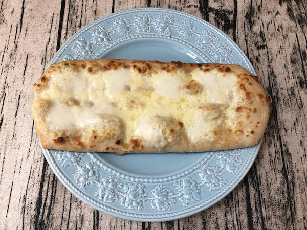 SVILAの業務用冷凍ピザ「４種のチーズピザ」出来上がり