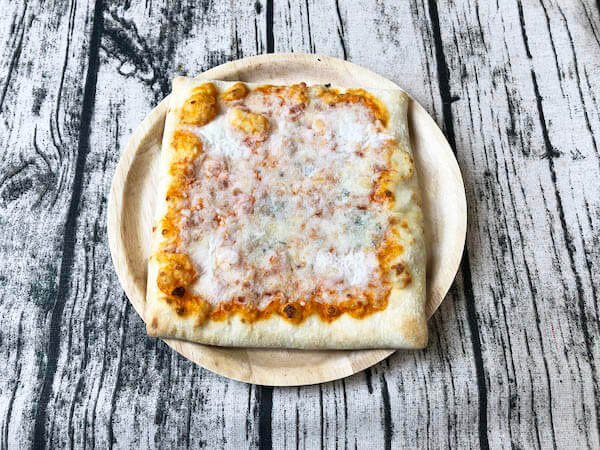 冷凍されたpicard（ピカール）の「レンジで！4種類のチーズピッツァ」