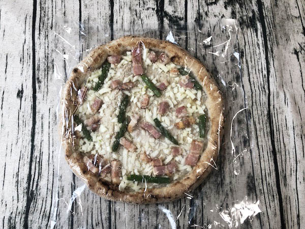 東急ベルSALUSが販売するピッツェリア・ダ・グランツァの冷凍ピザ「ピッツァ・カルボナーラ」
