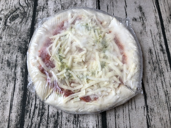 【糖質コントロール】からだシフト冷凍ピザ「ピッツァマルゲリータ」の冷凍状態