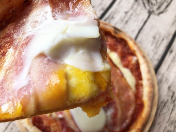 カーサ・カキヤの冷凍ピザ「お肉屋さんの旨ベーコンピザ」