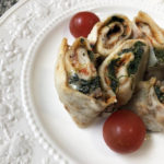 ジャンカルロ東京の冷凍ピザ「バトンピッツァ・サルシッチャ」くるっと旨味を凝縮!