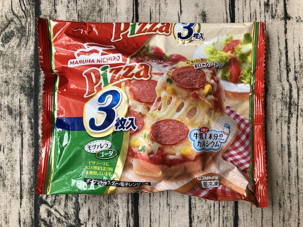 マルハニチロの「ミックスピザ3枚入」パッケージ