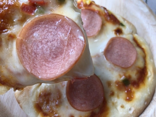 マルハニチロの冷凍ピザ「ミックスピザ3枚入」