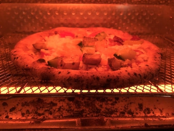 東急ベル「SALUS ONLINE MARKET」の冷凍ピザ「エスターテ」をオーブントースターで焼く