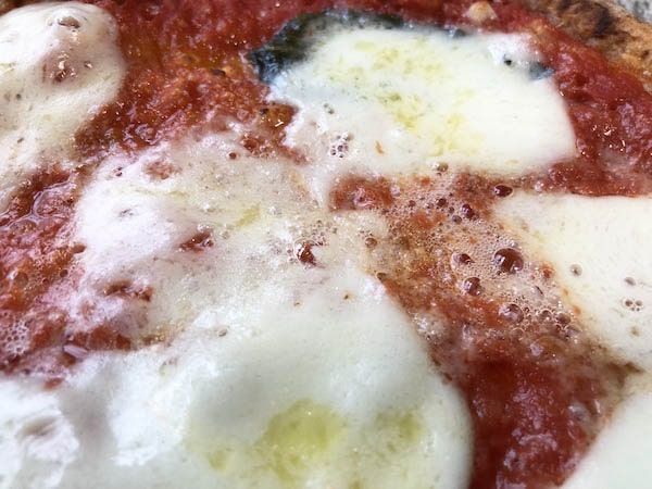 東急ベル「SALUS ONLINE MARKET」の冷凍ピザ「マルゲリータピッツァ」