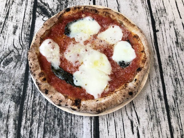 東急ベル「SALUS ONLINE MARKET」の冷凍ピザ「マルゲリータピッツァ」出来上がり！