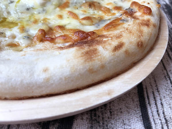 トロナジャパン「本当に旨いピッツァが食べたい。」シリーズの「5種のチーズ」生地