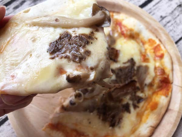 ヴァッラータの冷凍ピザ「ポルチーニ茸の香りの木の子ピッツァ