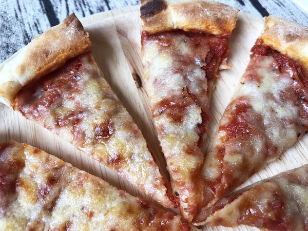 カーサ・カキヤの冷凍ピザ「ピッツァクラシカ」を冷やして食べる