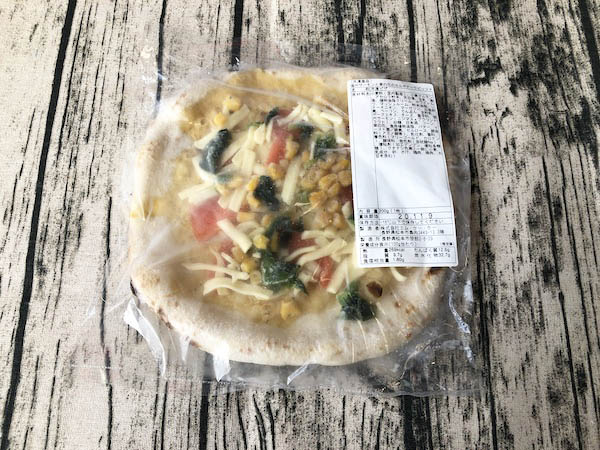 フォンターナの冷凍ピザ「信州サーモンと菜の花のカルボナーラピッツァ」パッケージ