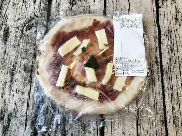 フォンターナの冷凍ピザ「ロマーナ」開封前のパッケージ