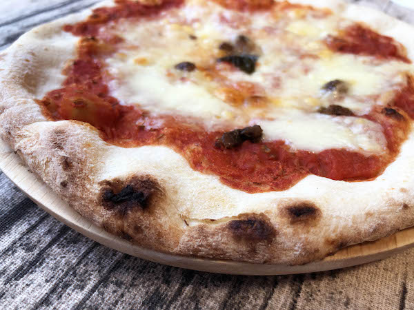 フォンターナの冷凍ピザ「ロマーナ」の生地