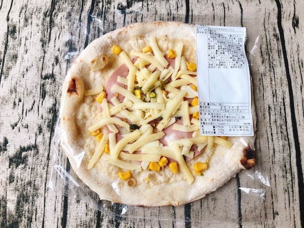 フォンターナの冷凍ピザ「モルタデッラとピスタチオのピッツァ」パッケージ開封前