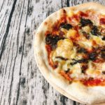 【口コミレビュー】薪窯ナポリピザ フォンターナの「野沢菜炒めとツナ&ベーコン」を取り寄せ!