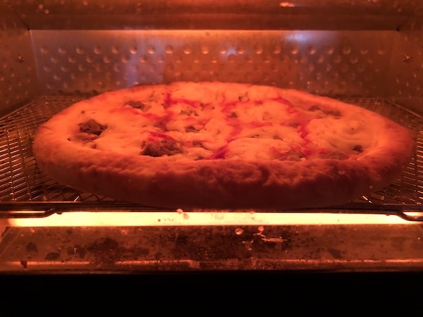 ビッグベアーズの「鉄人DXピザ」をオーブントースターで焼く