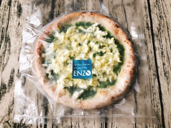 Pizzeria da ENZOの冷凍ピザ「アーサークリームピッツァ」のパッケージ