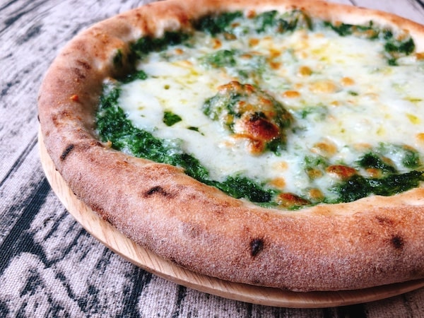 Pizzeria da ENZOの冷凍ピザ「アーサークリームピッツァ」の生地