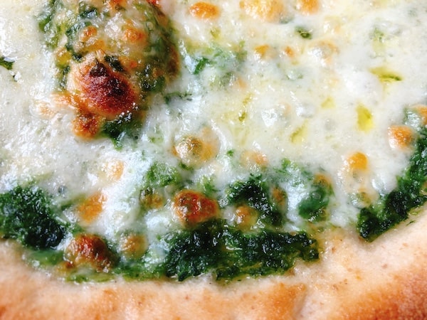 Pizzeria da ENZOの冷凍ピザ「アーサークリームピッツァ」のアーサ
