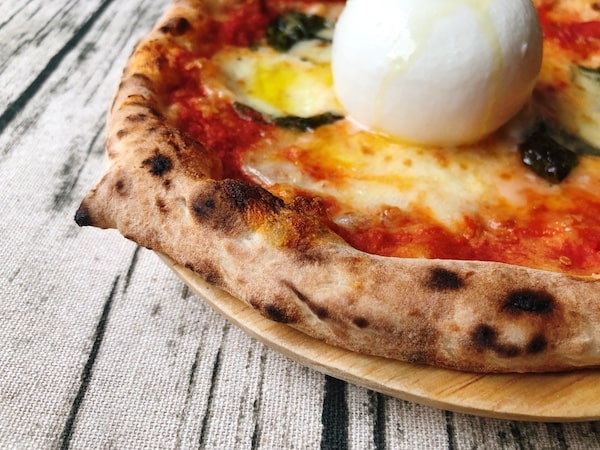 「PIZZERIA Bakka M'unica（バッカムニカ）」の冷凍ピザ「究極のマルゲリータ」