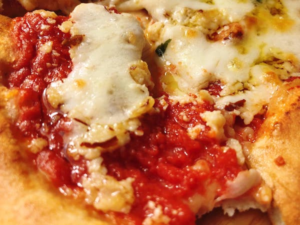 Pizzeria da ENZOの冷凍ピザ「スモークチーズのマルゲリータ」