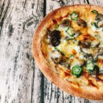 ビッグベアーズの新作冷凍ピザ「宮崎妻地鶏の炭火焼ピザ」を取り寄せ・口コミレビュー!