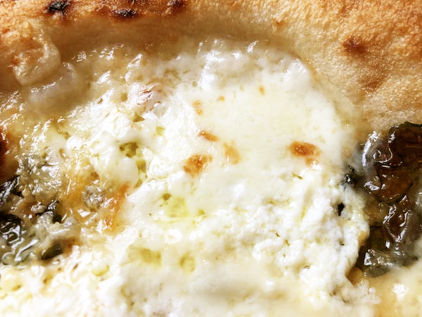 チェザリの冷凍ピザ「匠ピッツァ・クアトロフォルマッジ」