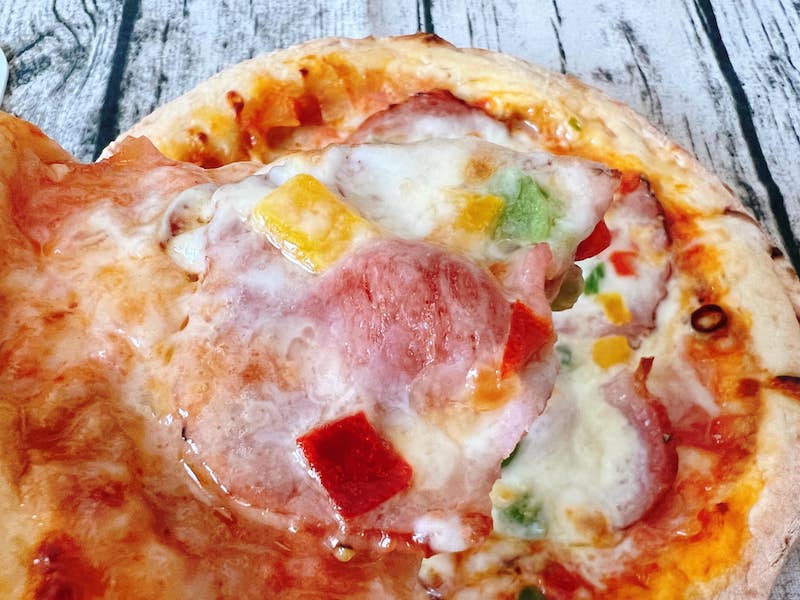 ビッグベアーズとヤギシタハムのコラボ冷凍ピザ